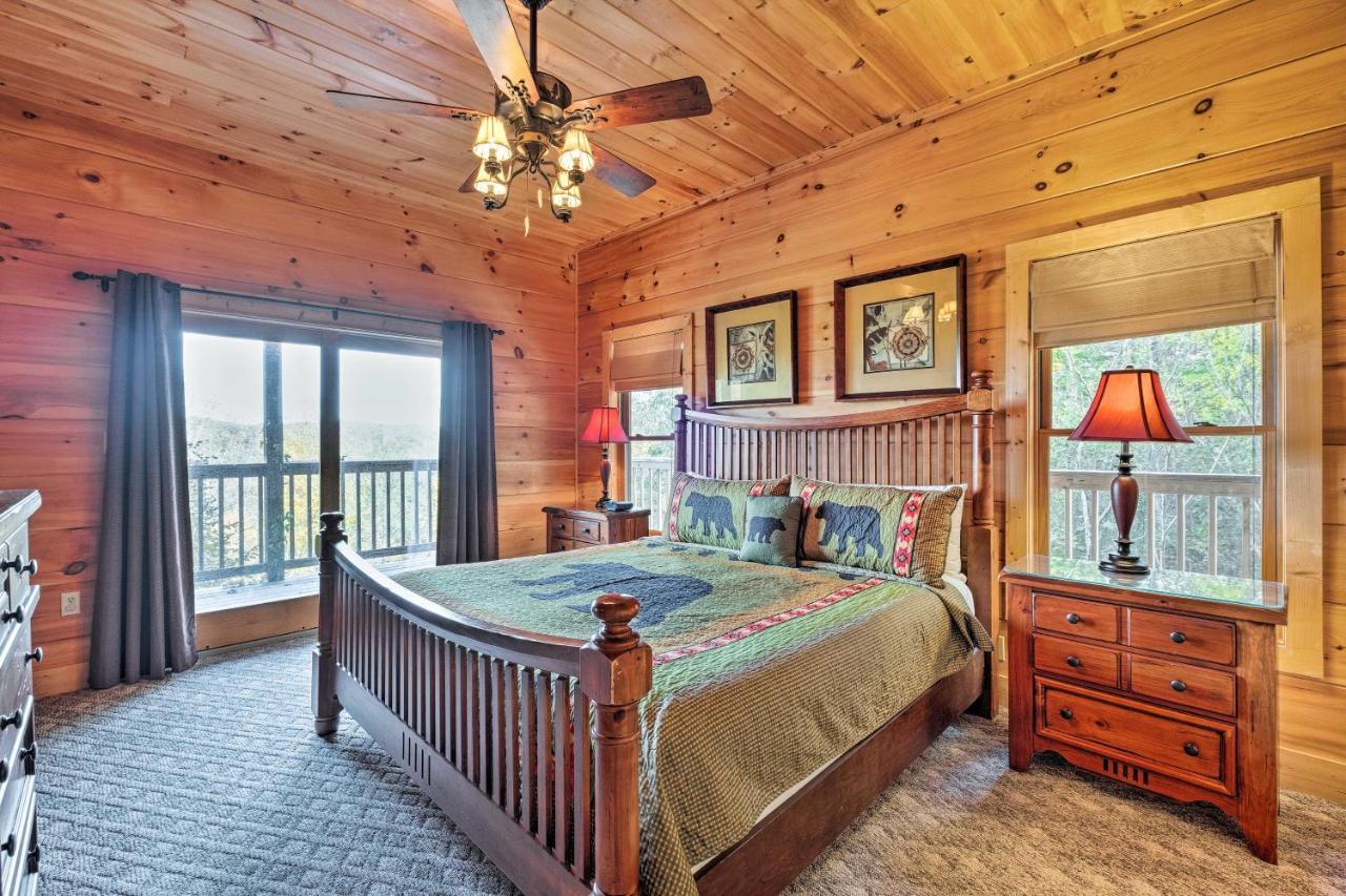 Pigeon Forge Cabin With Brand New Hot Tub And Views! Sevierville Extérieur photo