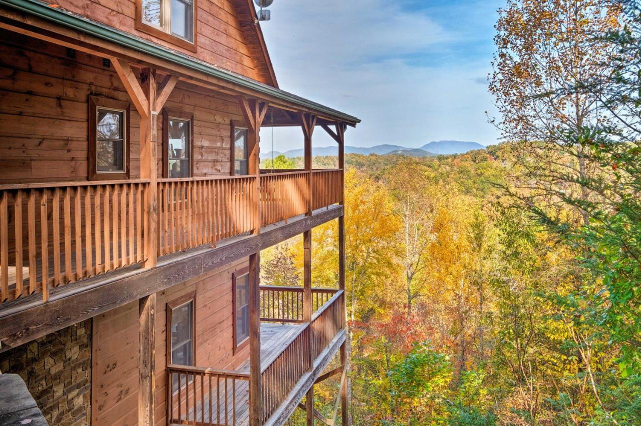 Pigeon Forge Cabin With Brand New Hot Tub And Views! Sevierville Extérieur photo