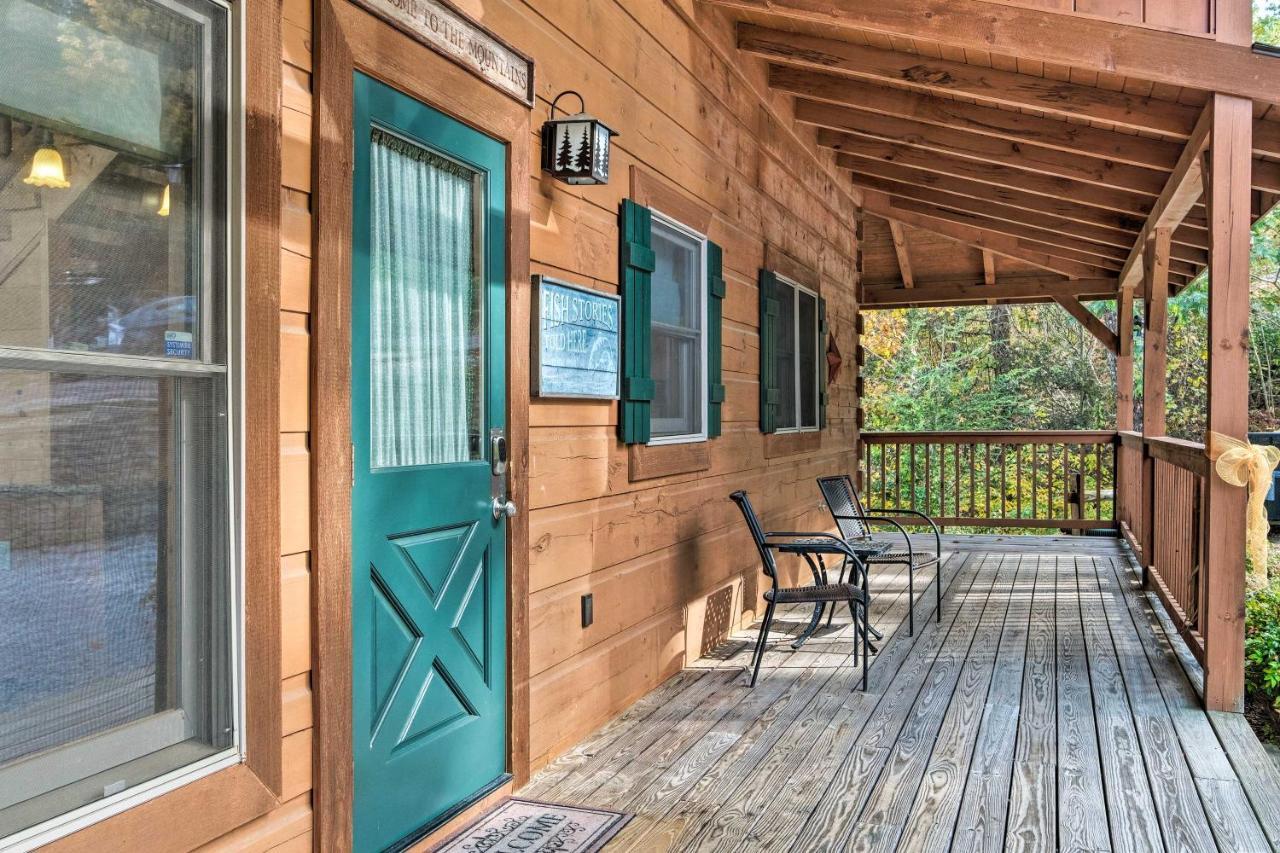 Pigeon Forge Cabin With Brand New Hot Tub And Views! Sevierville Extérieur photo